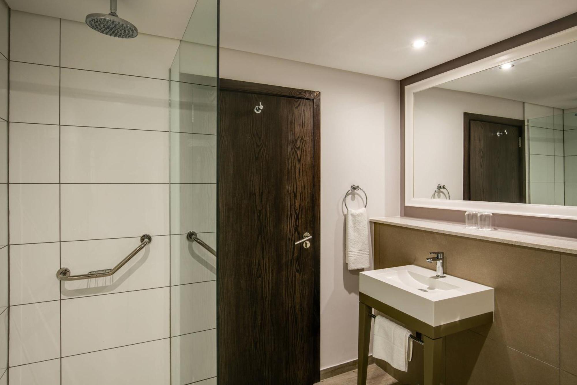 Protea Hotel By Marriott Durban Umhlanga Exterior photo